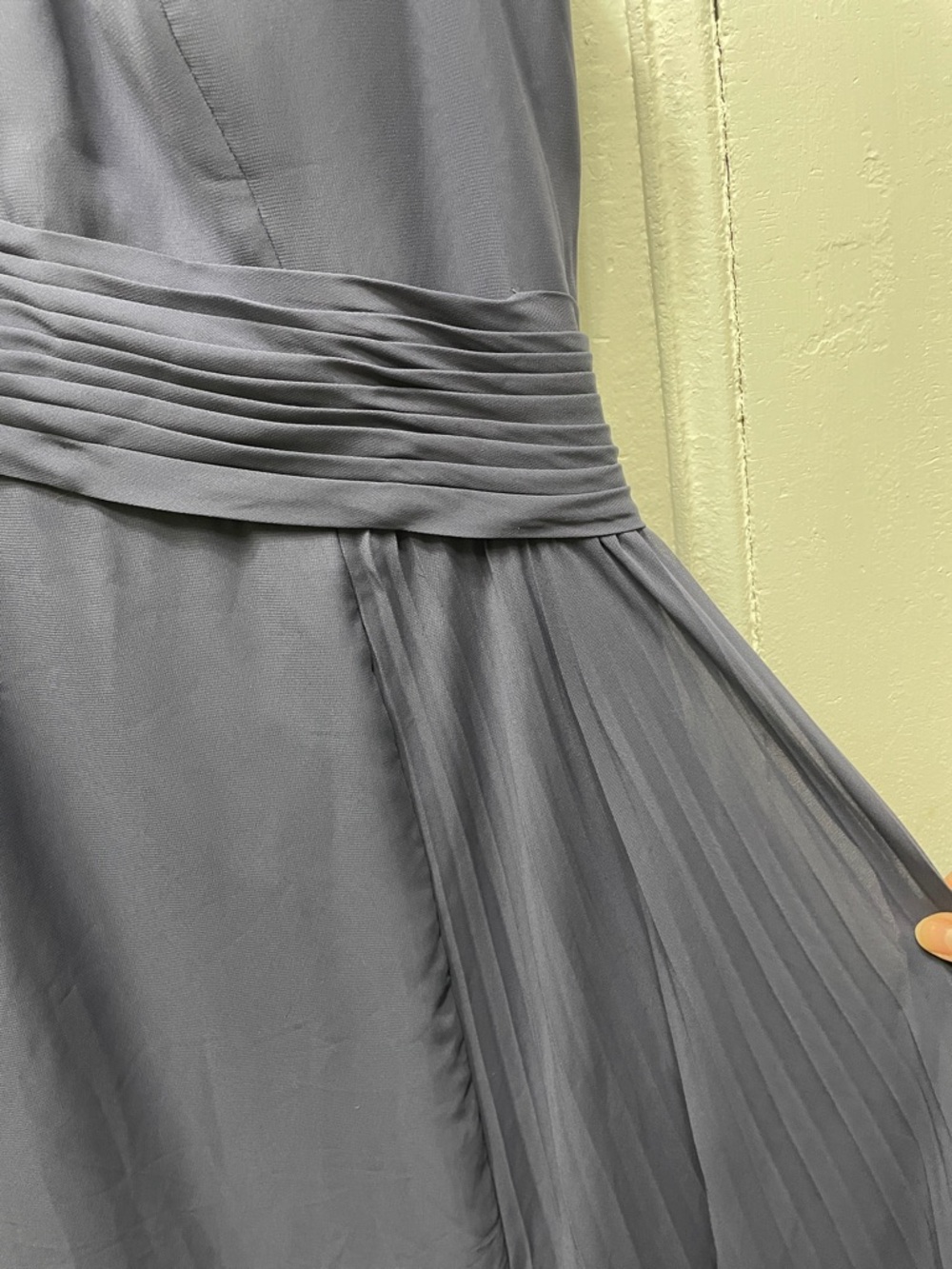 Azazie Stormy Blue Sleeveless Maxi Gown
Mother of the Bride Galvan size 12 Large - Picture 14 of 16